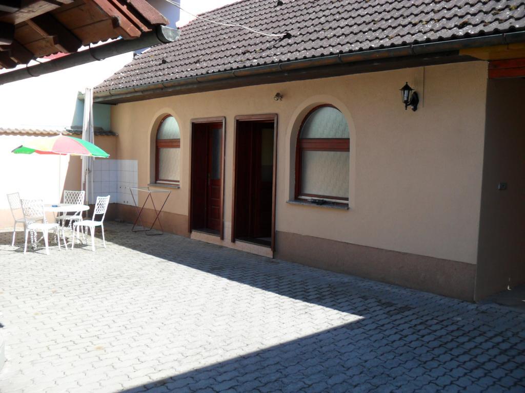 Harkány Oazis Apartman מראה חיצוני תמונה